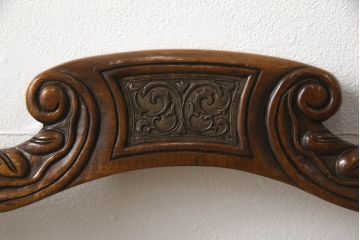 中古　超美品　イギリス高級輸入家具　MAITLAND SMITH(メートランドスミス)　細部まで凝ったデザインが美しいダイニングチェア4脚セット(定価　1脚約20万円)(椅子、イス)(R-052381)