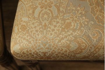 中古　超美品　イギリス高級輸入家具　MAITLAND SMITH(メートランドスミス)　細部まで凝ったデザインが美しいダイニングチェア4脚セット(定価　1脚約20万円)(椅子、イス)(R-052381)