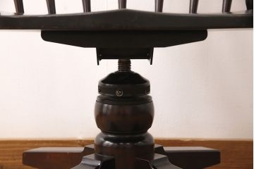 和製ビンテージ　希少　絶版品　北海道民芸家具　細部までこだわりが感じられる回転デスクチェア(椅子、板座チェア、回転チェア、ヴィンテージ)(R-052382)