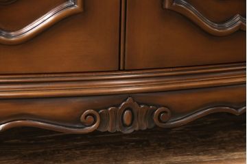 中古　超美品　カリモク家具(karimoku)　domani(ドマーニ)　Louis(ルイ)XVシリーズ　隅々まで施された装飾が美しいサイドボード(定価約80万円)(戸棚、収納棚、キャビネット)(R-052384)
