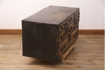和製アンティーク　立派な金具が目を引く新潟時代箪笥ローボード(テレビ台、タンス、引き出し)(R-052388)