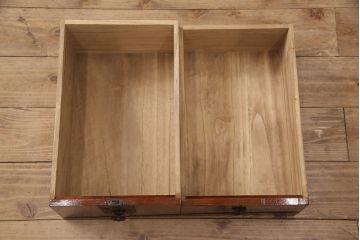 和製アンティーク　美品　前面ケヤキ材　漆塗りの綺麗な庄内箪笥(重ねタンス、衣装箪笥、引き出し)(R-052389)