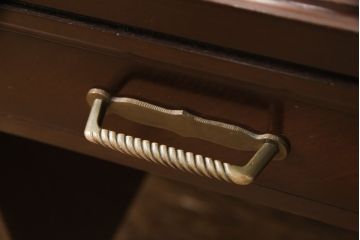 中古美品　神戸洋家具　メープル不二屋　シンプルさの中に洗練された美しさがあるレザートップデスク(机、在宅ワーク、在宅用ワークデスク)(R-052396)