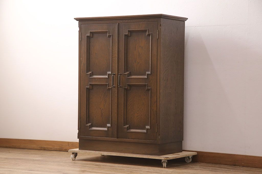 中古　美品　永田良介商店　クラシカルな佇まいが目を引くキャビネット(収納棚、下駄箱)(R-052397)