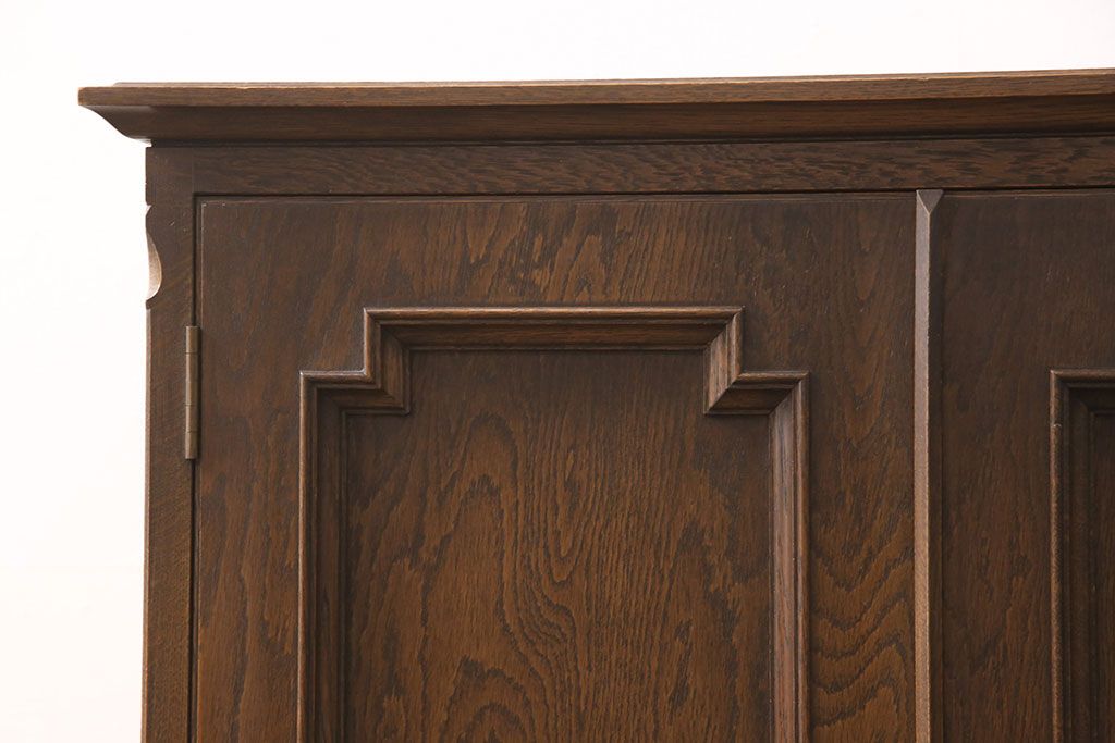 中古　美品　永田良介商店　クラシカルな佇まいが目を引くキャビネット(収納棚、下駄箱)(R-052397)