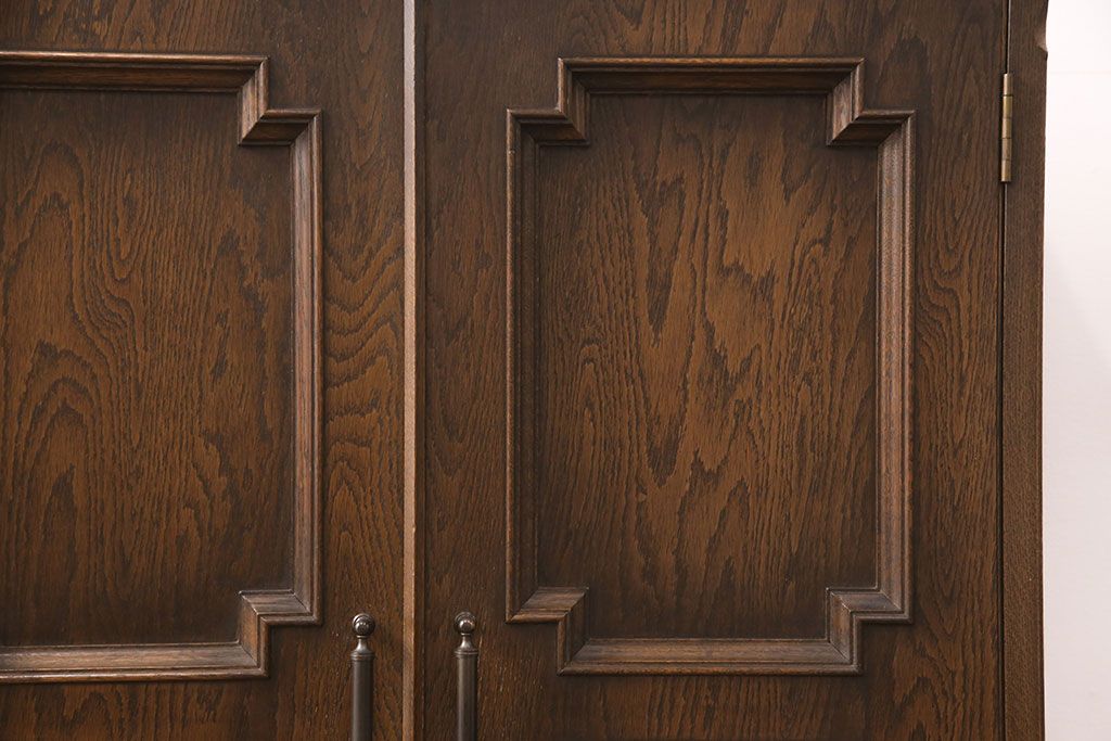 中古　美品　永田良介商店　クラシカルな佇まいが目を引くキャビネット(収納棚、下駄箱)(R-052397)