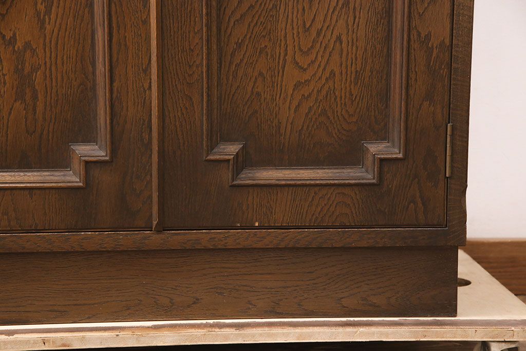 中古　美品　永田良介商店　クラシカルな佇まいが目を引くキャビネット(収納棚、下駄箱)(R-052397)