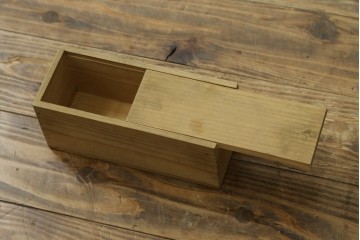 和製アンティーク　明治から大正期　新潟県産　前面ケヤキ材　独特な杢目が目を引く見附帳場箪笥　(R-052400)