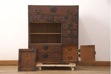 和製アンティーク　新潟県産　前面ケヤキ材　独特な杢目が目を引く見附帳場箪笥(時代箪笥、タンス、引き出し)(R-052400)