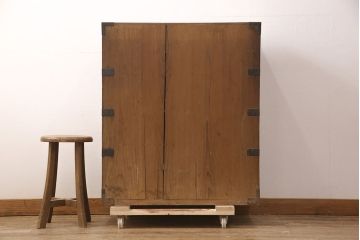 和製アンティーク　新潟県産　前面ケヤキ材　独特な杢目が目を引く見附帳場箪笥(時代箪笥、タンス、引き出し)(R-052400)