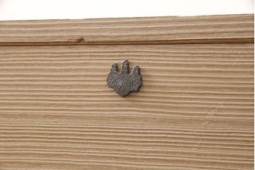 中古　美品　国産　天板・脚または台輪リメイク　素朴で温かな木肌が魅力の総桐箪笥・中段(胴丸、総桐たんす、桐タンス、ローボード、引き出し、ローチェスト)(R-052403)