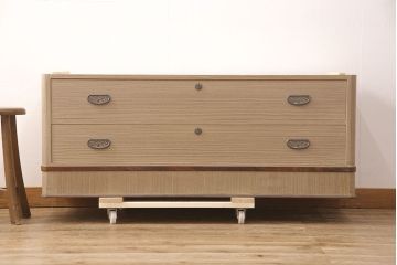 中古 美品 国産 天板リメイク 素朴で温かな木肌が魅力の総桐箪笥・下段(胴丸、総桐たんす、桐タンス、ローボード、引き出し、ローチェスト)(R-052404)