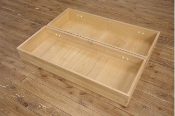 中古 美品 国産 天板リメイク 素朴で温かな木肌が魅力の総桐箪笥・下段(胴丸、総桐たんす、桐タンス、ローボード、引き出し、ローチェスト)(R-052404)