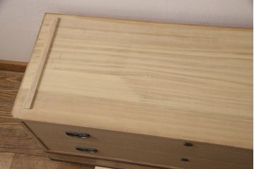 中古 美品 国産 天板リメイク 素朴で温かな木肌が魅力の総桐箪笥・下段(胴丸、総桐たんす、桐タンス、ローボード、引き出し、ローチェスト)(R-052404)