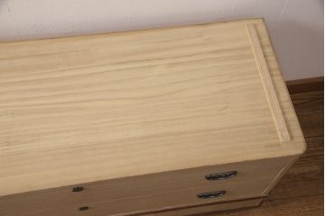 中古 美品 国産 天板リメイク 素朴で温かな木肌が魅力の総桐箪笥・下段(胴丸、総桐たんす、桐タンス、ローボード、引き出し、ローチェスト)(R-052404)