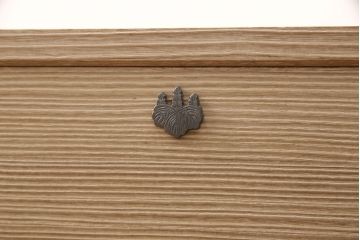 中古 美品 国産 天板リメイク 素朴で温かな木肌が魅力の総桐箪笥・下段(胴丸、総桐たんす、桐タンス、ローボード、引き出し、ローチェスト)(R-052404)