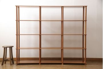 中古美品　IDC大塚家具取扱い　チェリー材　シンプルさがおしゃれな飾り棚(定価約30万円)(オープンシェルフ、オープンラック、陳列棚、店舗什器)(R-052411)
