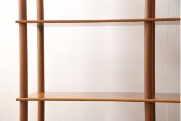 中古美品　IDC大塚家具取扱い　チェリー材　シンプルさがおしゃれな飾り棚(定価約30万円)(オープンシェルフ、オープンラック、陳列棚、店舗什器)(R-052411)