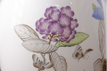 ヘレンド　ハンドペイント　花蝶文花瓶　38cm(HEREND、ハンガリー)(R-052414)