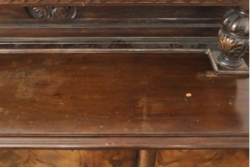 イギリスアンティーク　特大!　マホガニー材　バーズアイが特徴的なサイドボード(キャビネット、収納棚)(R-052424)