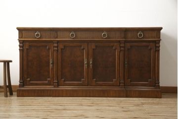 中古　DREXEL HERITAGE(ドレクセルヘリテイジ)　Cameo Classics(キャメオクラシックス)　エレガントな佇まいが魅力的なクリデンザ(クレデンザ、サイドボード、収納棚、キャビネット)(定価約115万円)(R-052425)