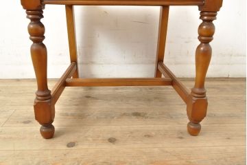 中古　横浜クラシック家具　ダニエル(daniel)　A-305　エレガントな佇まいが品の良さを高めるライティングデスク&チェアセット(定価約70万円)(ワークデスク、机、椅子)(R-052426)