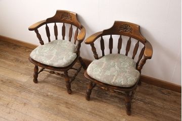 中古　超美品　秋山木工　ナラ材　上質なつくりが魅力的なダイニングチェア2脚セット(アームチェア、キャプテンチェア)(R-052428)