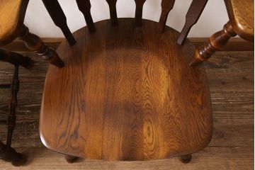 中古　超美品　秋山木工　ナラ材　上質なつくりが魅力的なダイニングチェア2脚セット(アームチェア、キャプテンチェア)(R-052428)
