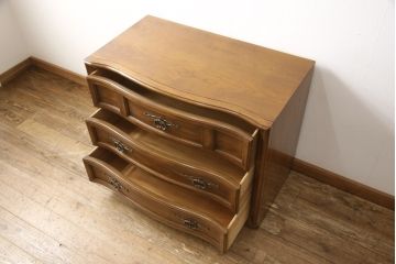 中古　DREXEL HERITAGE(ドレクセルヘリテイジ)　Grand Villa(グランドヴィラ)　クラシカルな佇まいが魅力のチェスト(引き出し、サイドチェスト)(R-052434)