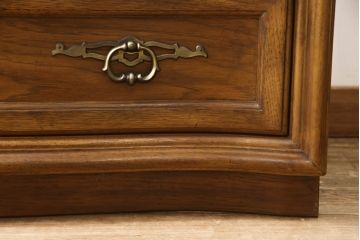 中古　DREXEL HERITAGE(ドレクセルヘリテイジ)　Grand Villa(グランドヴィラ)　クラシカルな佇まいが魅力のチェスト(引き出し、サイドチェスト)(R-052434)