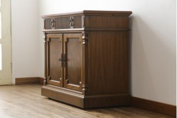 中古　DREXEL HERITAGE(ドレクセルヘリテイジ)　Cameo Classics(キャメオクラシックス)　エレガントな佇まいのサーバー(定価約73万円)(サイドボード、キャビネット)(R-052435)