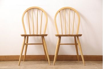イギリスビンテージ　ERCOL(アーコール)　ナチュラルな雰囲気がかわいらしいフープバックチェア2脚セット(板座チェア、ダイニングチェア、ヴィンテージ)(R-052441)