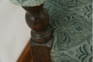 イギリスアンティーク　オーク材　脚の凝ったつくりが目を引くツイストレッグチェア2脚セット　(R-052442)