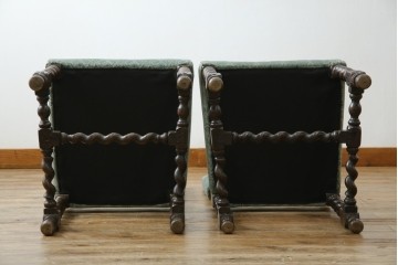 イギリスアンティーク　オーク材　脚の凝ったつくりが目を引くツイストレッグチェア2脚セット　(R-052442)