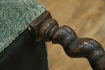 イギリスアンティーク　オーク材　脚の凝ったつくりが目を引くツイストレッグチェア2脚セット　(R-052442)