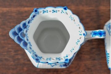ROYAL COPENHAGEN　ロイヤルコペンハーゲン　ブルーフルーテッド　フルレース　ティーポット・シュガー・クリーマー(洋食器)(定価約19万円)(R-052449)