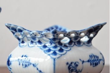 ROYAL COPENHAGEN　ロイヤルコペンハーゲン　ブルーフルーテッド　フルレース　ティーポット・シュガー・クリーマー(洋食器)(定価約19万円)(R-052449)