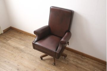 新古品　展示品　バロッサバレンティ(VARO,S.A. VALENTI)　高級感たっぷりの本革デスクチェア(定価約59万円)(パーソナルチェア、回転椅子)(R-052451)