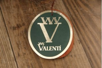 新古品　展示品　バロッサバレンティ(VARO,S.A. VALENTI)　高級感たっぷりの本革デスクチェア(定価約59万円)(パーソナルチェア、回転椅子)(R-052451)
