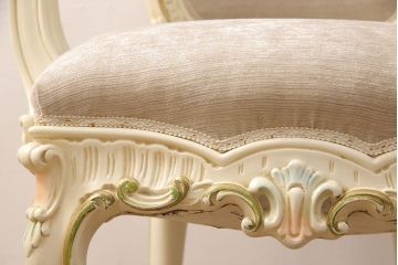 中古　美品　イタリア高級家具　SILIK(シリック)　DAFNEシリーズ　ロココ調　細部まで凝った造りが美しいアームチェア(定価約30万円)(ダイニングチェア、椅子)(R-052452)