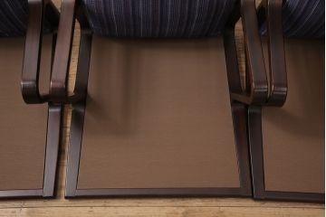 中古　美品　天童木工　シックな色合いが落ち着いた雰囲気を醸し出す座イス4脚セット(定価 4脚で約32万円)(座椅子、座いす)(R-052453)