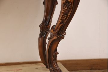 中古　超美品　超高級品　イタリア　Asnaghi Interiors(アスナギインテリア)　ロココ調　脚の凝った装飾が美しいキュリオケース(定価約300万円)(キャビネット、ガラスケース、ショーケース、Gケース)(R-052454)