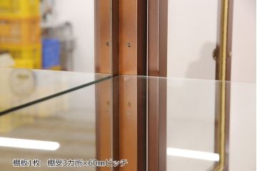 中古　超美品　超高級品　イタリア　Asnaghi Interiors(アスナギインテリア)　ロココ調　脚の凝った装飾が美しいキュリオケース(定価約300万円)(キャビネット、ガラスケース、ショーケース、Gケース)(R-052454)