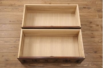 和製ビンテージ　美品　九州民芸家具　天板から脚に至るまで凝ったつくりが際立つチェスト(サイドボード、引き出し、収納棚、ヴィンテージ)(R-052455)