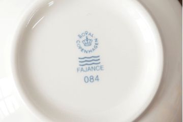 ROYAL COPENHAGEN　ロイヤルコペンハーゲン　FAJANCE　カップ&ソーサー2客(箱付き、洋食器)(R-052456)