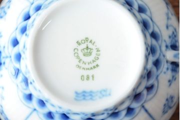 ROYAL COPENHAGEN　ロイヤルコペンハーゲン　ブルーフルーテッド　フルレース　カップ&ソーサー2客(洋食器)(定価88,000円)(R-052458)