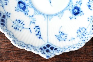 ROYAL COPENHAGEN　ロイヤルコペンハーゲン　ブルーフルーテッド　フルレース　カップ&ソーサー2客(洋食器)(定価88,000円)(R-052458)