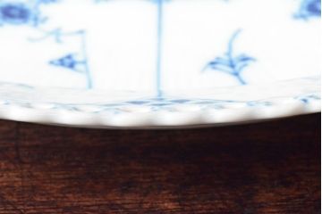 ROYAL COPENHAGEN　ロイヤルコペンハーゲン　ブルーフルーテッド　フルレース　オーバルディッシュ 36cm(洋食器、オーバルプレート)(定価143,000円)(R-052463)