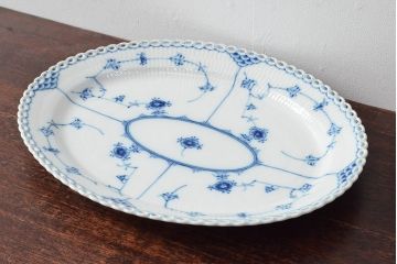 ROYAL COPENHAGEN　ロイヤルコペンハーゲン　ブルーフルーテッド　フルレース　オーバルディッシュ 36cm(洋食器、オーバルプレート)(定価143,000円)(R-052463)