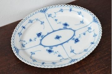 ROYAL COPENHAGEN　ロイヤルコペンハーゲン　ブルーフルーテッド　フルレース　オーバルディッシュ 36cm(洋食器、オーバルプレート)(定価143,000円)(R-052463)